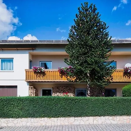 Apartament Grosse In Mensfelden Mit Grossem Balkon