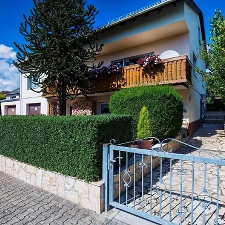 Grosse In Mensfelden Mit Grossem Balkon * Hunfelden
